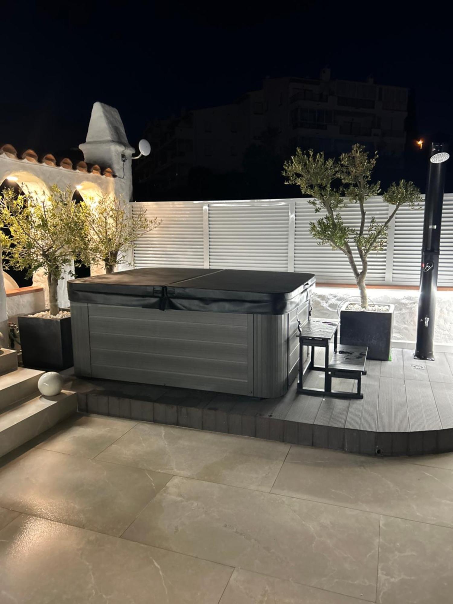 Appartement Duplex Rosas Avec Terrasse Magnifique Jacuzzi Vue Mer Exterior photo