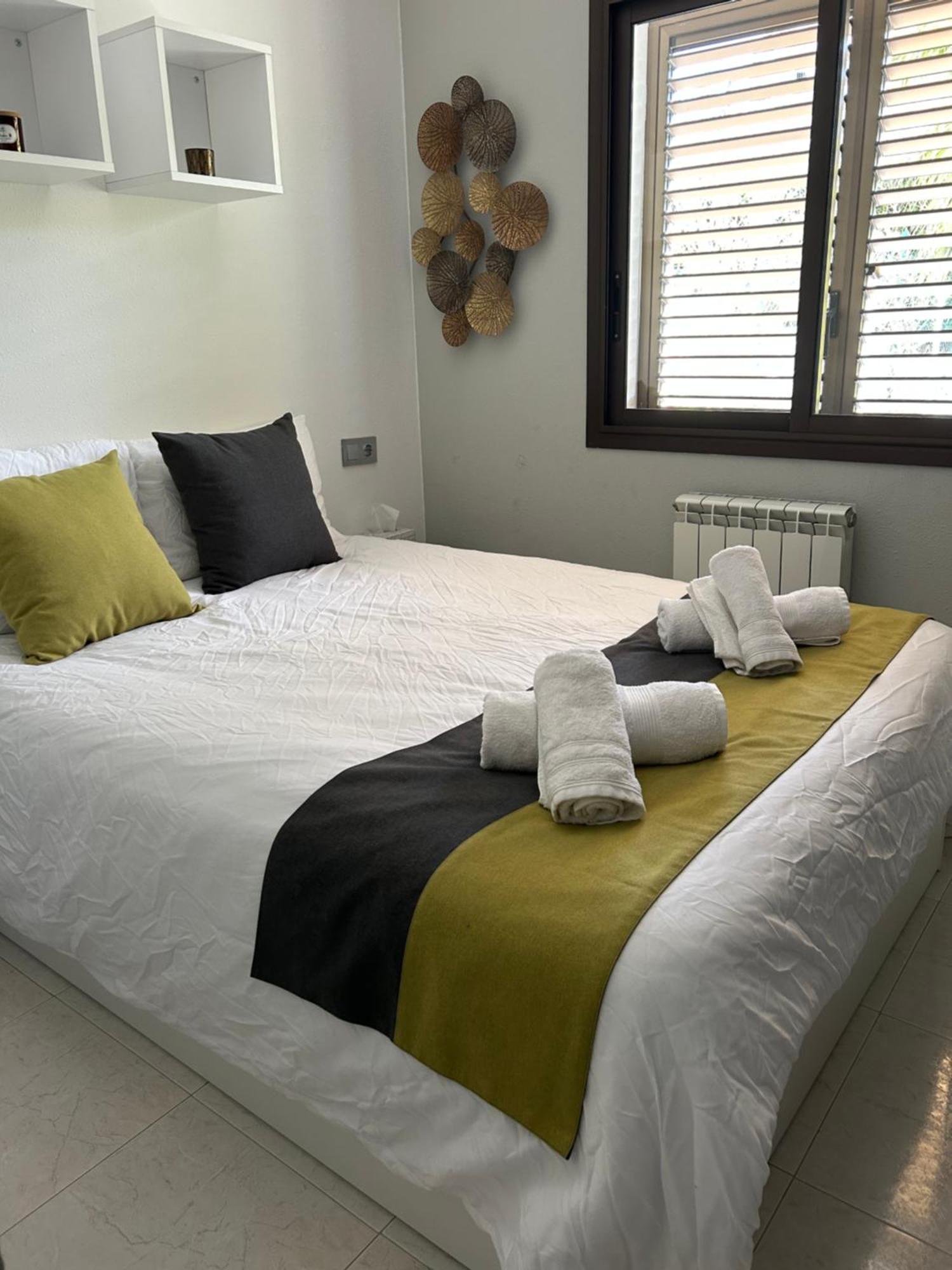 Appartement Duplex Rosas Avec Terrasse Magnifique Jacuzzi Vue Mer Exterior photo